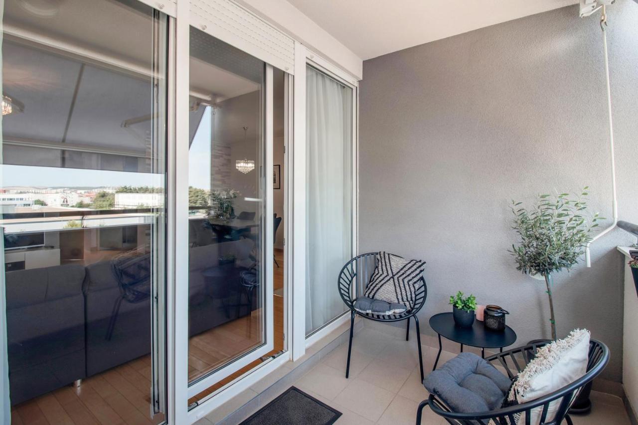 Apartment Montesa Zadar With Free Parking And Balcony Exterior photo